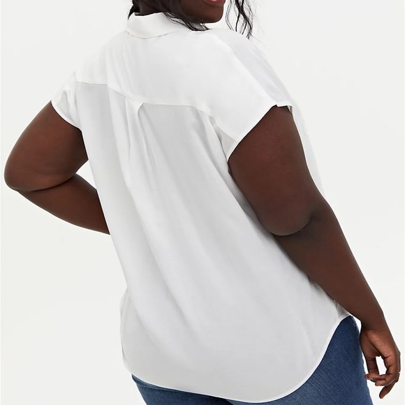Dressy white torrid blouse, NWT, button up - Picture 3 of 5